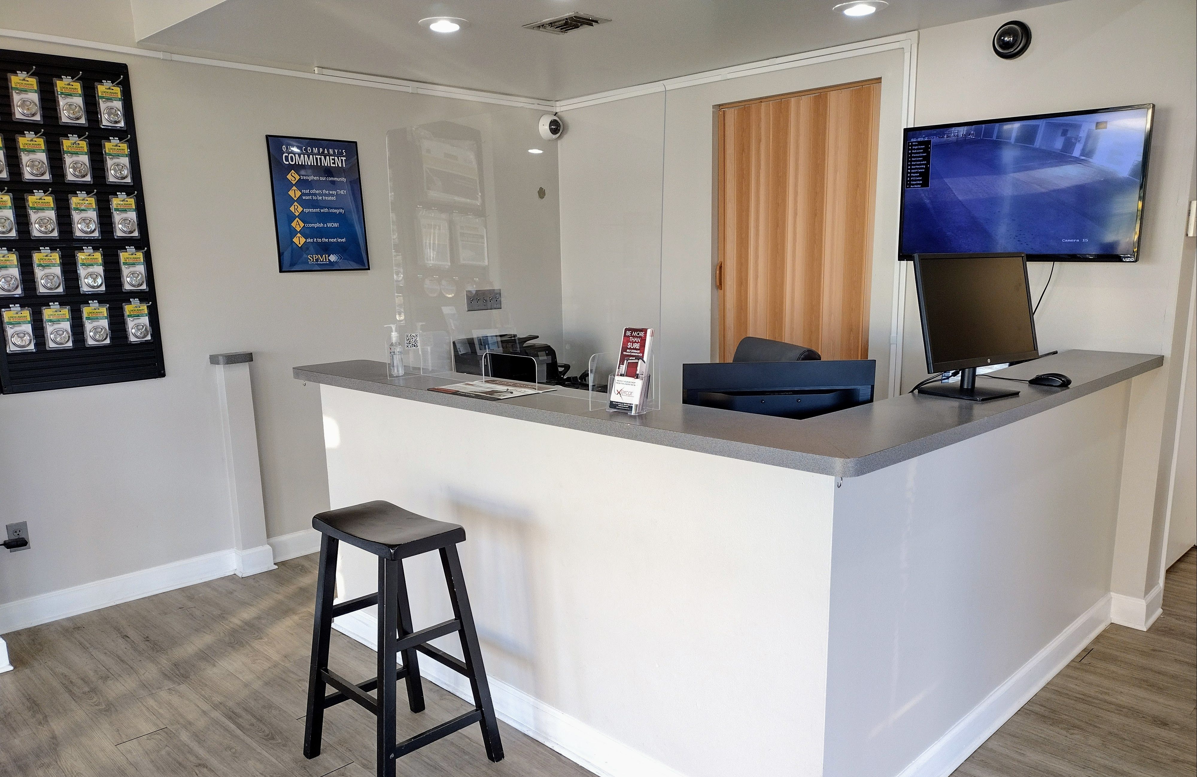 Storage Units in San Antonio, TX 8762 Huebner Rd Lockaway Storage