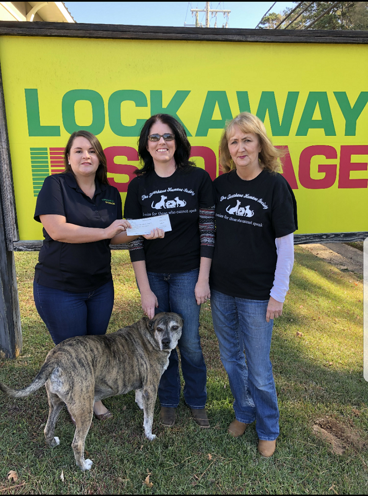 lockaway storage donates to texarkana humane society