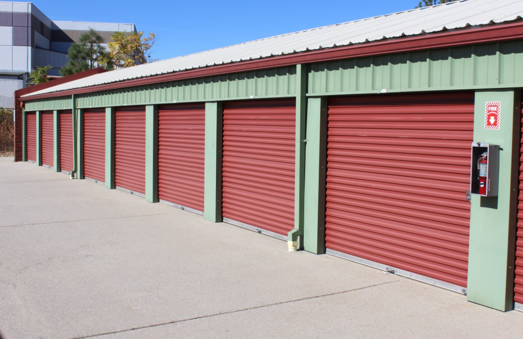 Grass Valley Storage Units 69 & Moving Truck