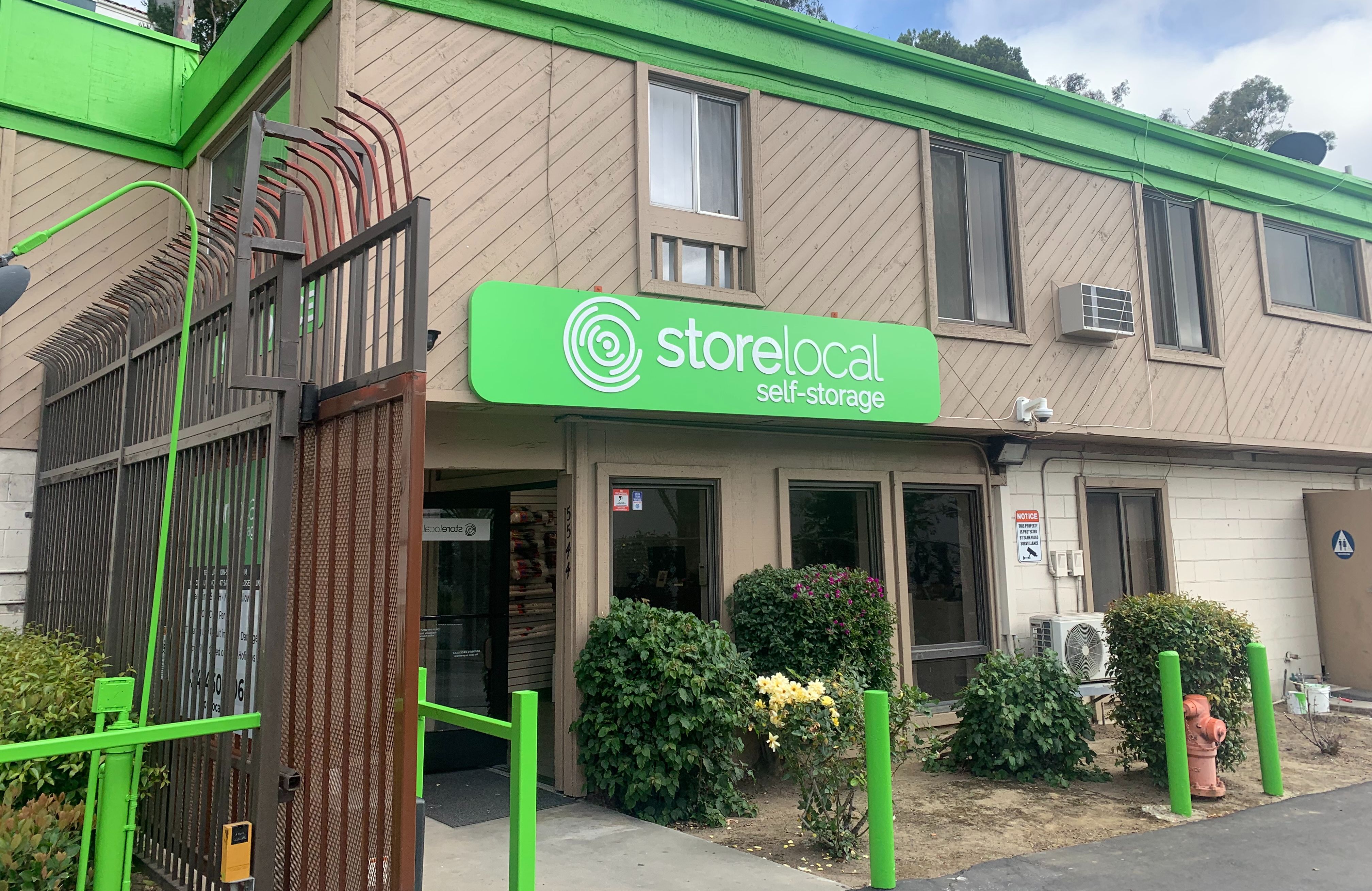 Self storage units in Los Angeles, CA from 76 5544 W Centinela