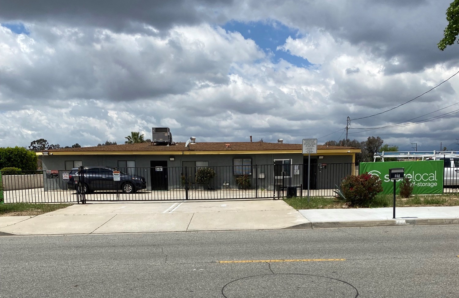 Storage Units in Fontana, CA Storelocal Self Storage Fontana